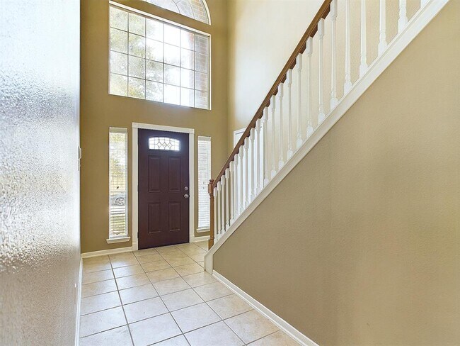 Building Photo - 17107 Dawn Shadows Dr