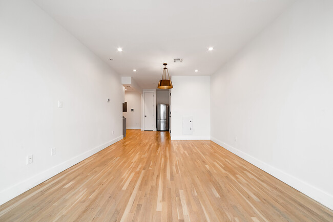 Building Photo - 153 Erasmus St