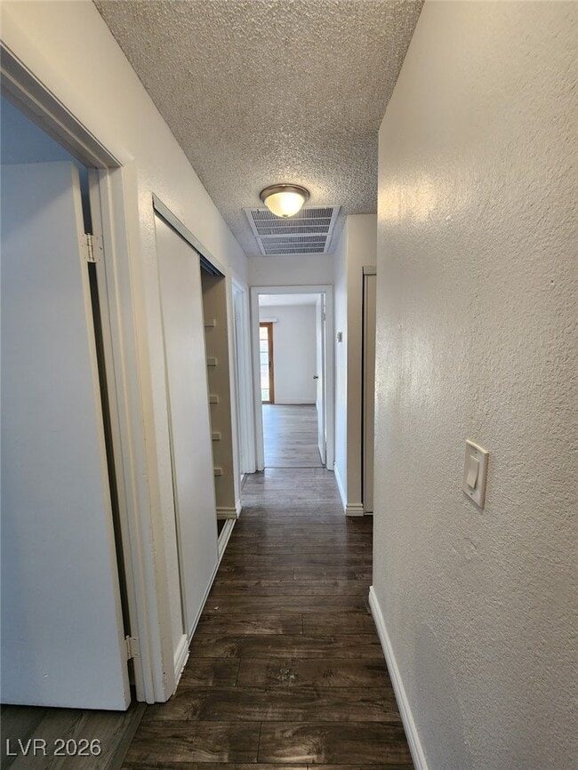 Building Photo - 1823 Niblick Cir