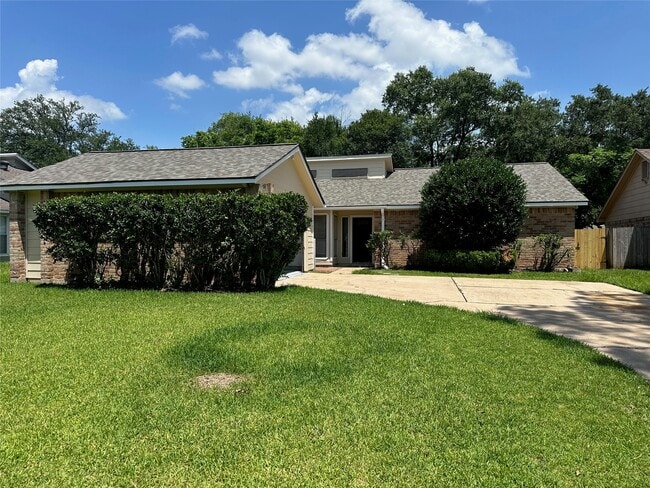 Building Photo - 2711 Colony Dr