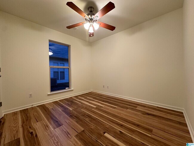 Building Photo - 430 Fox Run Cir