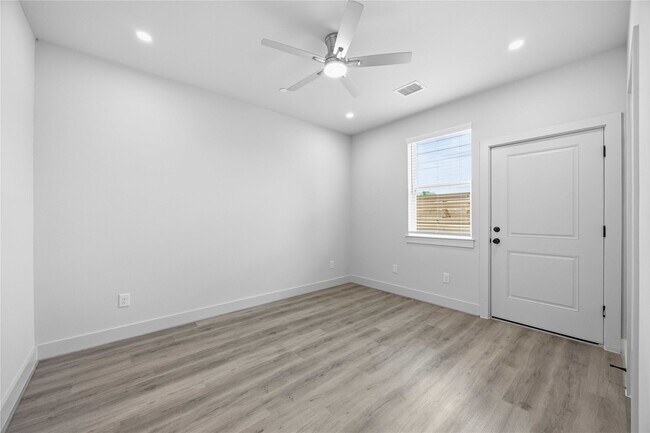 Foto del edificio - 4606 Indie Hts Ln