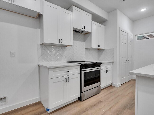 Building Photo - 7428 Laura Koppe Rd