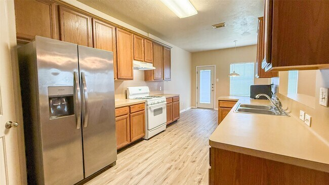 Foto del edificio - 5127 Prosperity Cir