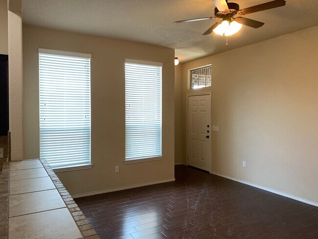 Foto del edificio - 3/2.5/2 in Creekside Crossing / 2 Stories ...