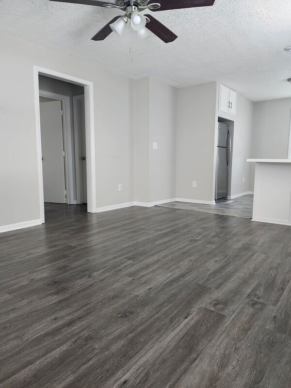 Foto del edificio - 1720 S Sterling Ave