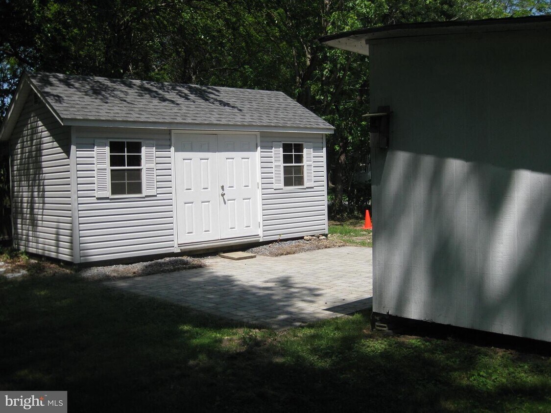 1204 Spruce Ave, Shady Side, MD 20764 House Rental in Shady Side, MD