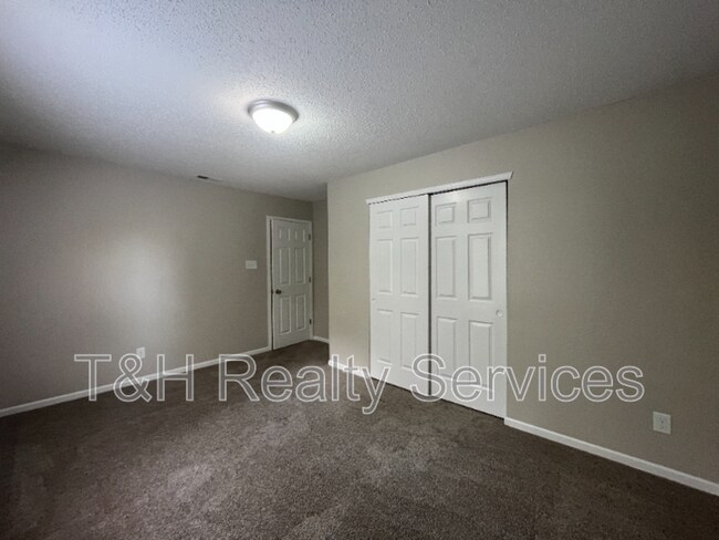 Foto del edificio - 6827 Amber Springs Way