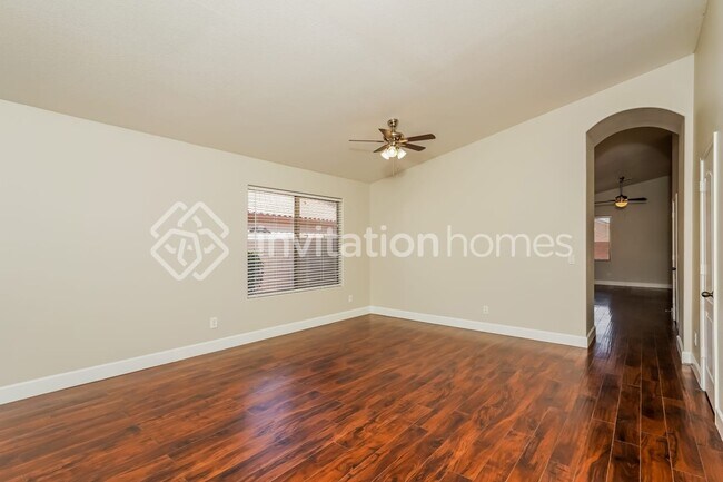 Building Photo - 15753 W Latham Street