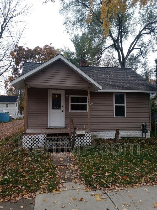 310 E Maple St, Mount Pleasant, MI 48858 House Rental in Mount