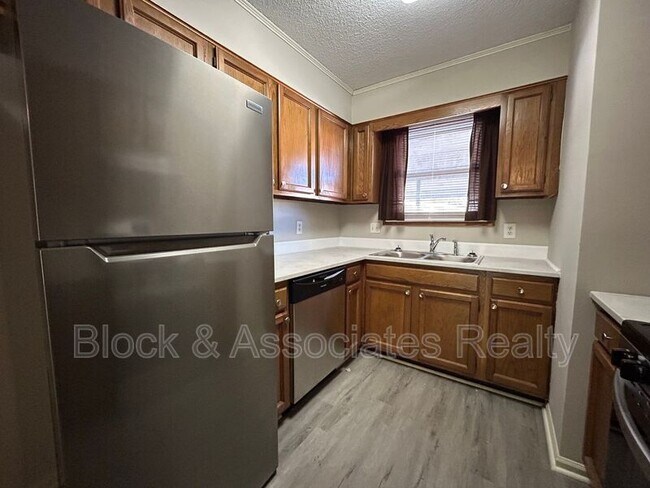 Foto del edificio - 802 Timberline Dr SE