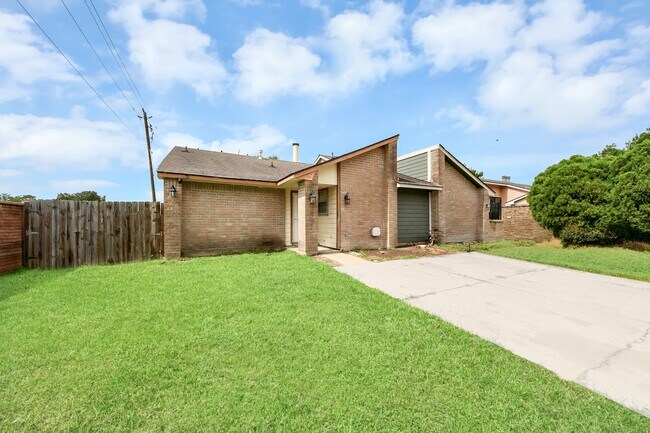 Foto del edificio - 5444 Ridge Wind Ln