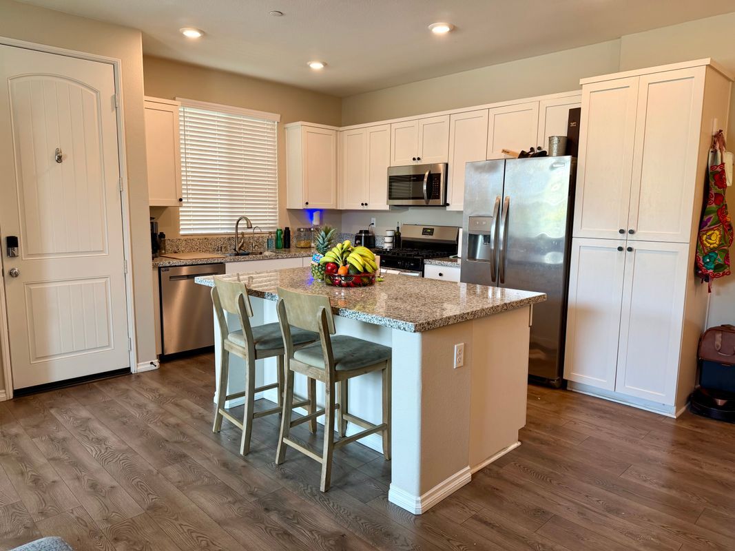 Foto del edificio - 2116 Lavender Ln