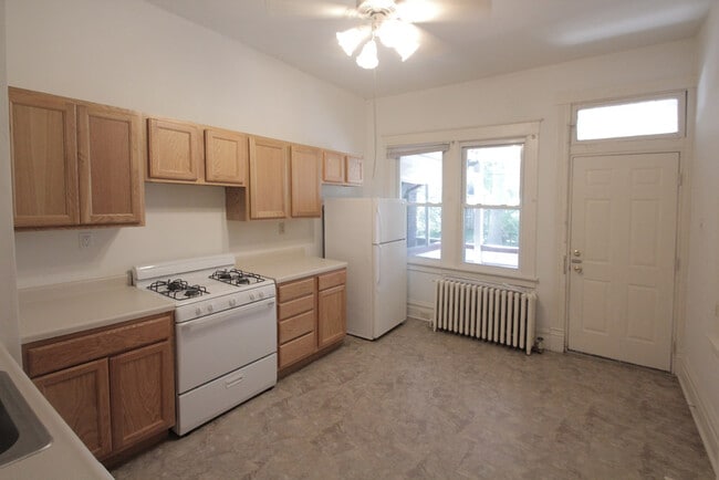 Building Photo - 605 Mifflin Ave