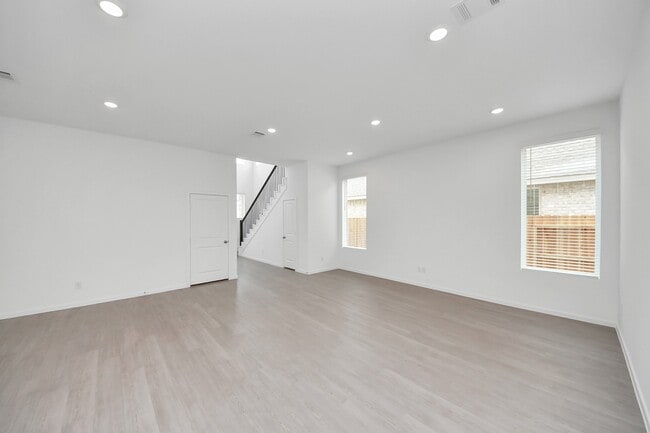 Foto del edificio - 27406 Sweetwater Bay Dr