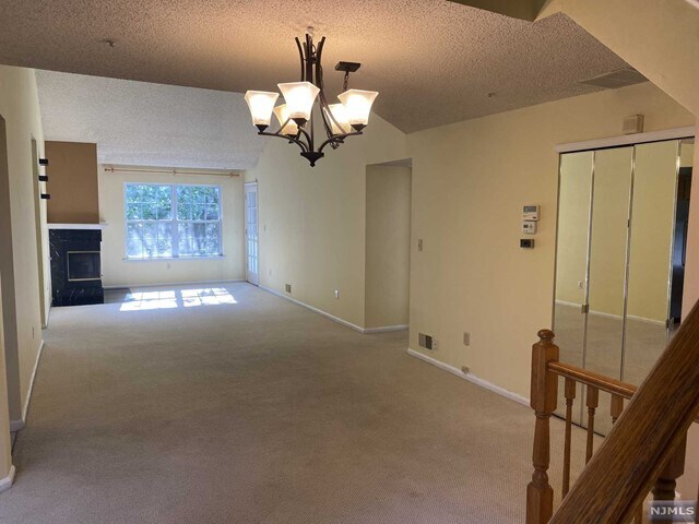 Building Photo - 1045 Cambridge Ct
