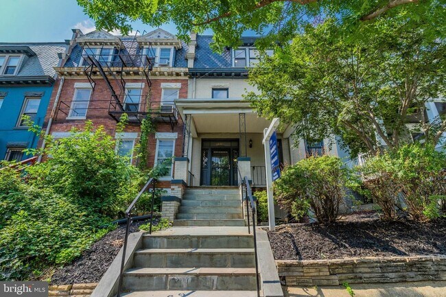 4322 14th St NW - 4322 14th St NW Townhome