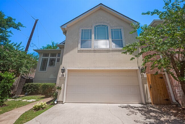 Foto del edificio - 1413 Whispering Pines Dr