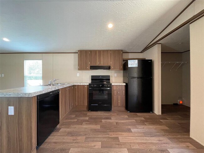 Building Photo - 20448 Vick Dr