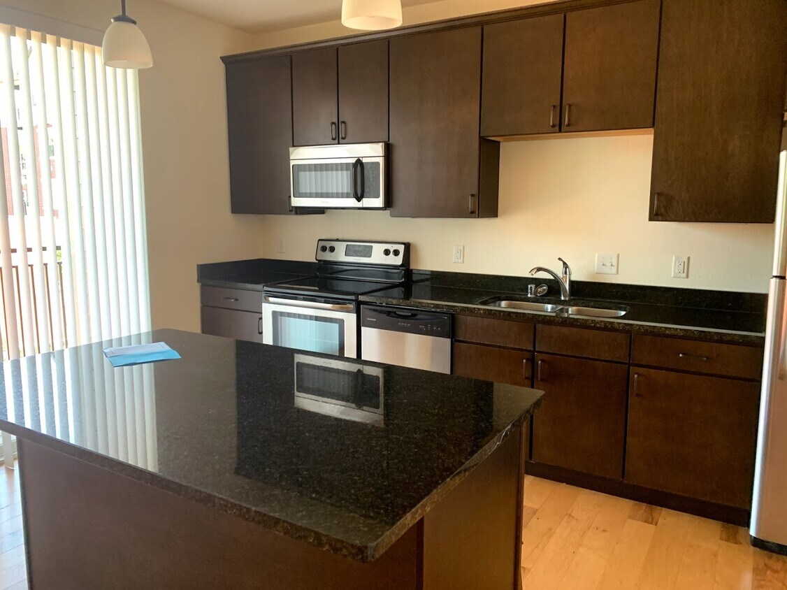 Kitchen - 2628 Arbor Dr