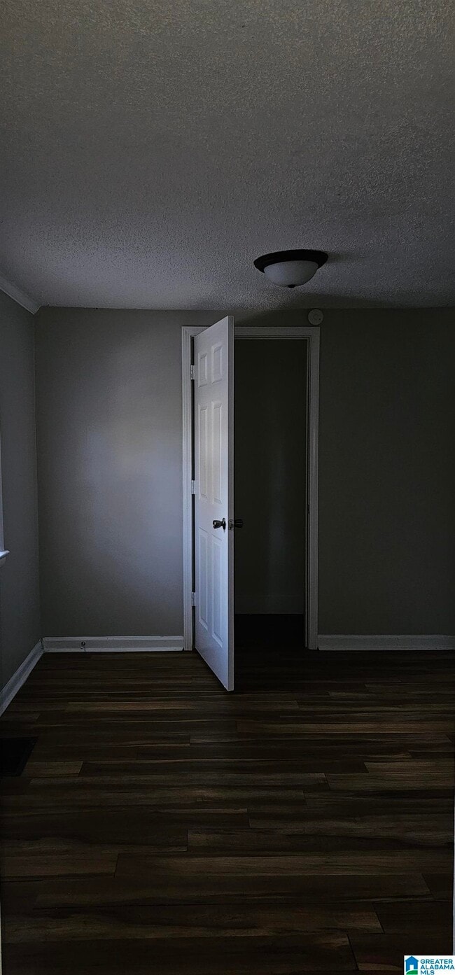 Building Photo - 528 Blue Bell Rd