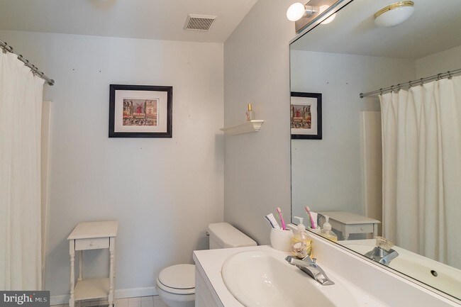 Foto del edificio - 413 Glen Arbor Ct