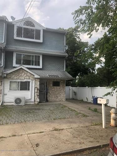Primary Photo - 43 Caswell Ave