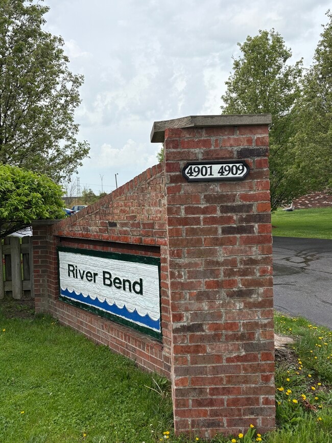 Building Photo - River Bend Apartments