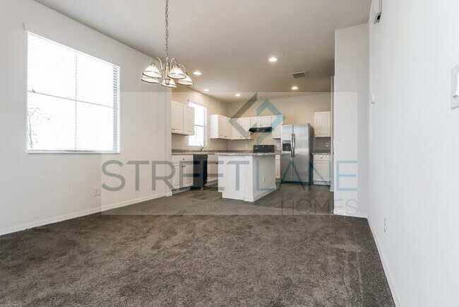 Building Photo - REDUCED! Charming 3 Bedroom in Phoenix!