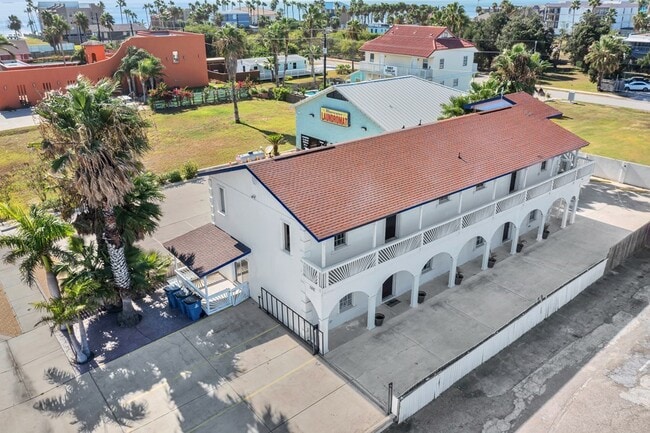 Building Photo - 102 W Corral St