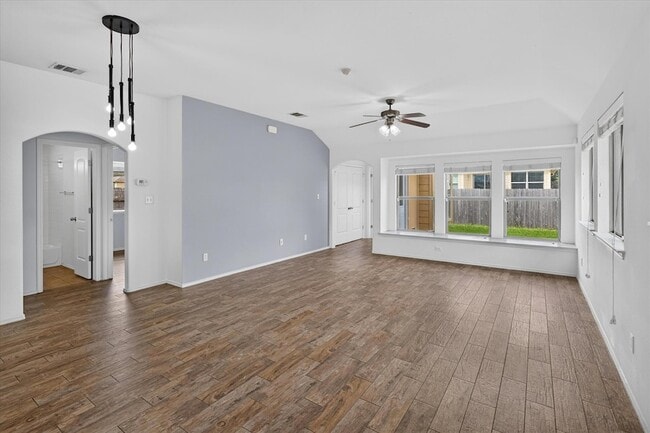 Building Photo - 15111 Parrish Ln