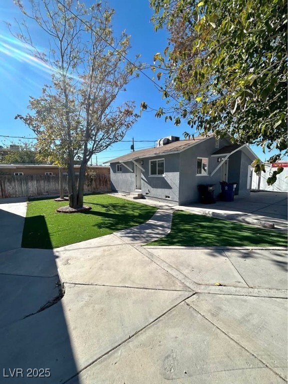 Foto principal - 1815 Harding St