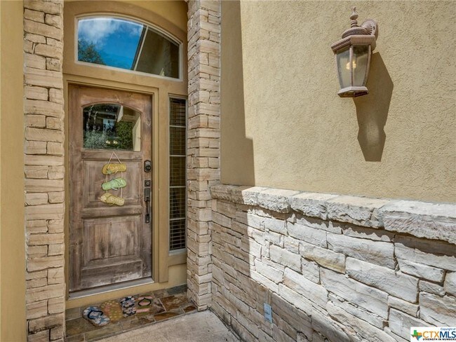 Building Photo - 952 Parkview Dr