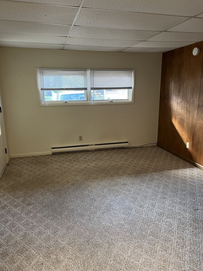 Building Photo - 808 Fairway Dr