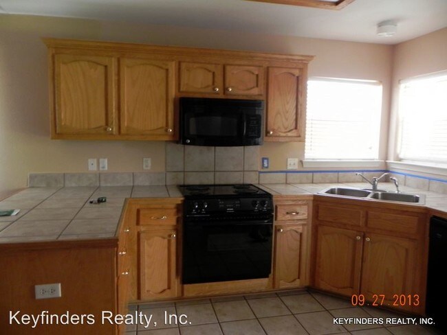 Building Photo - 1055 Elvin Dr