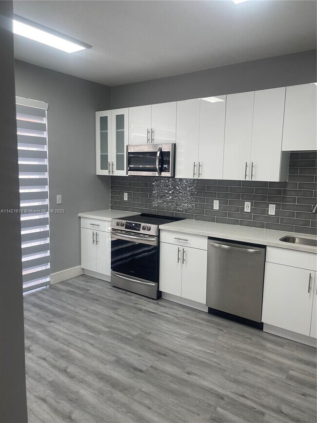 Building Photo - 8421 NW 140th St