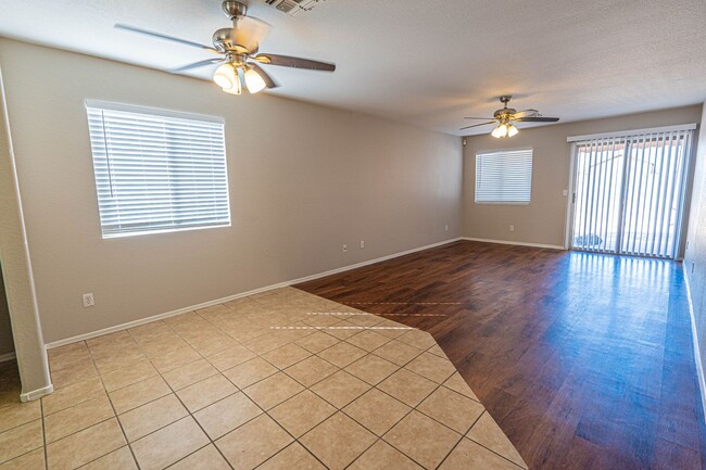 Foto del edificio - Perfect 3 bed/2 bath home in Johnson Ranch!