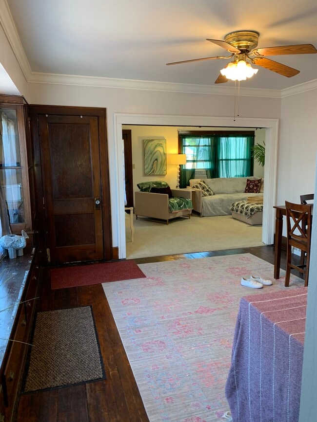 Foto del edificio - 4760 Broadview Rd