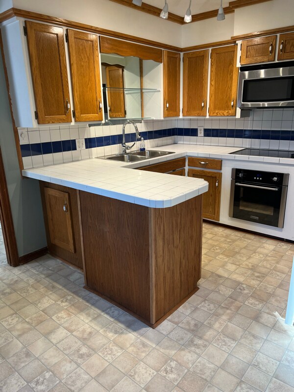 Building Photo - 304 Smalley St