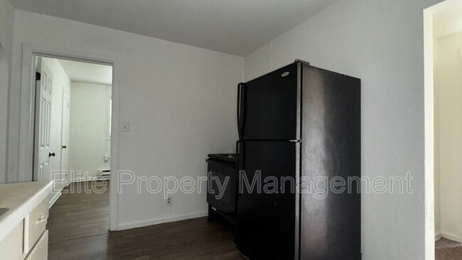 Building Photo - 200 W Arroyo Ave