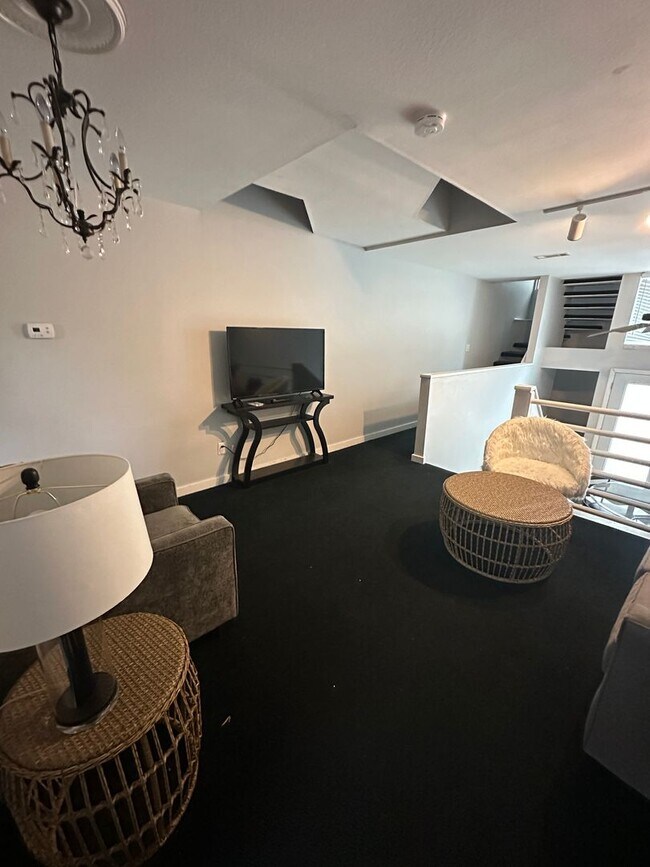 Foto del edificio - 815 W Pensacola St