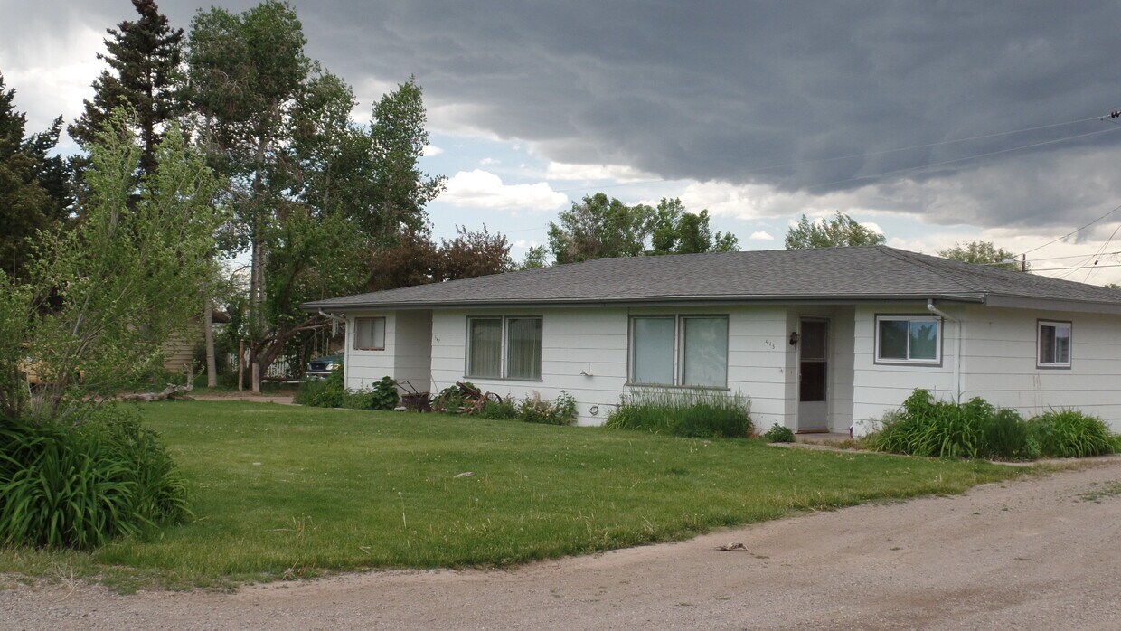Primary Photo - 547 Mesa Dr