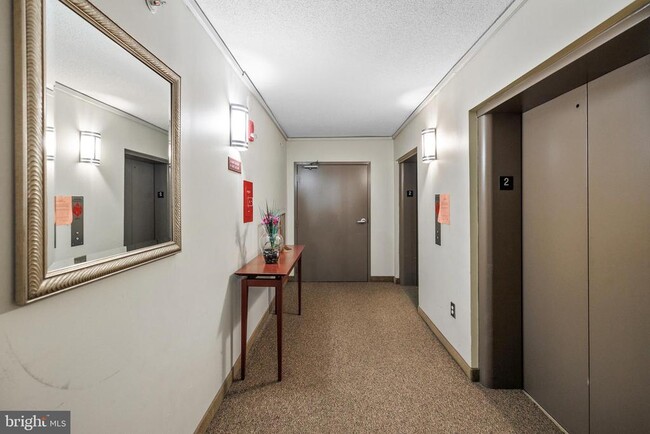 Foto del edificio - 7923 Eastern Ave NW