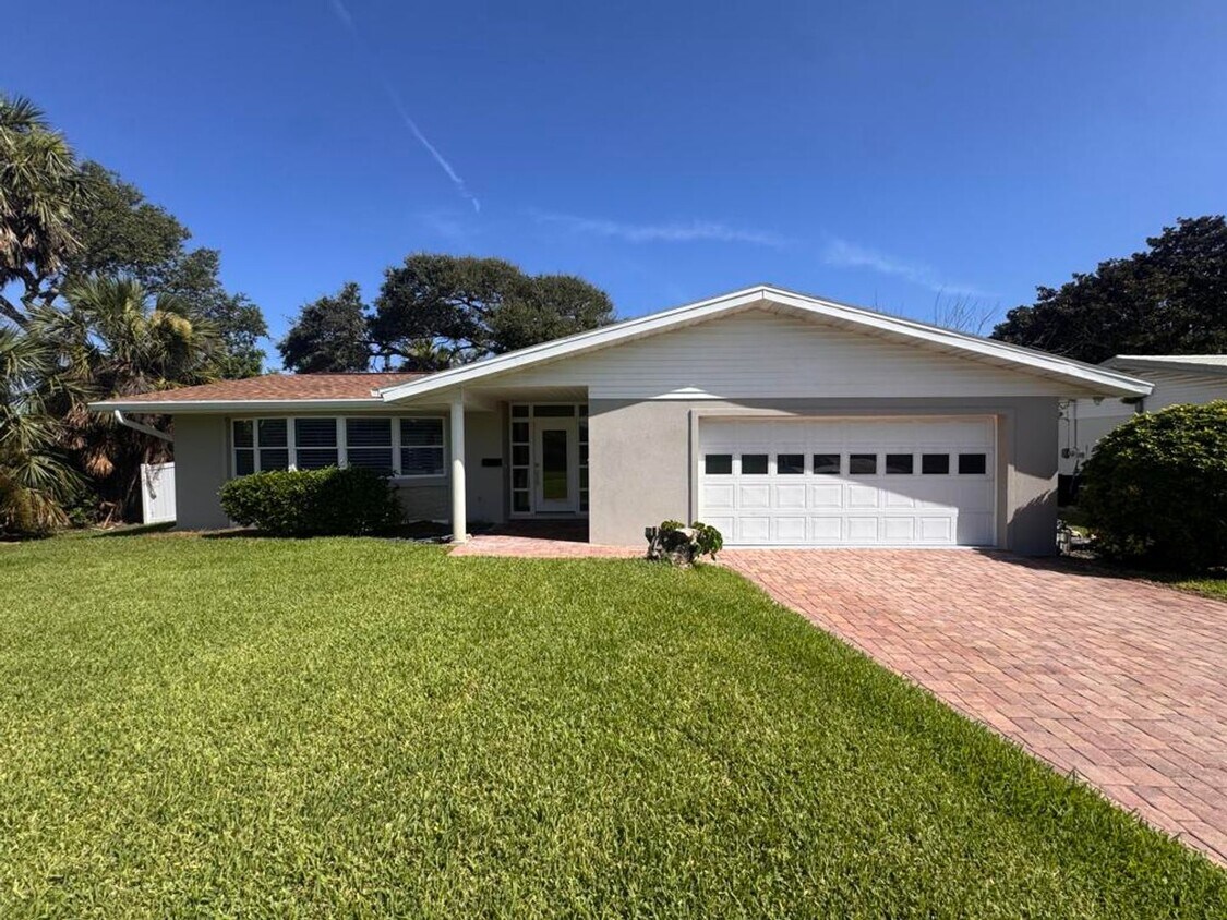 REMODELED 3/2 Pool Home in Ormond by the Sea - REMODELED 3/2 Pool Home in Ormond by the Sea