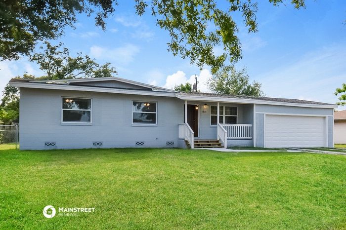 Primary Photo - 1830 Diamond Dr
