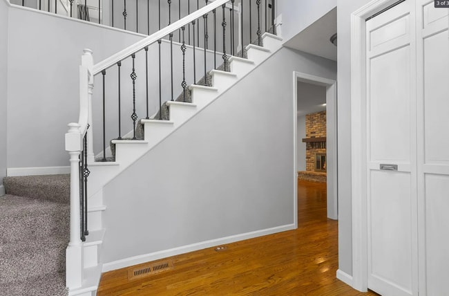 Foto del edificio - 1900 Vernon Dr S