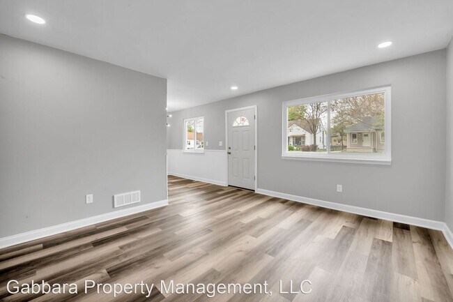 Building Photo - 3 br, 1 bath House - 8702 Maxwell