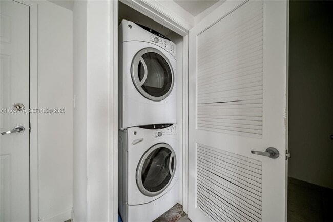 Foto del edificio - 140 S Dixie Hwy