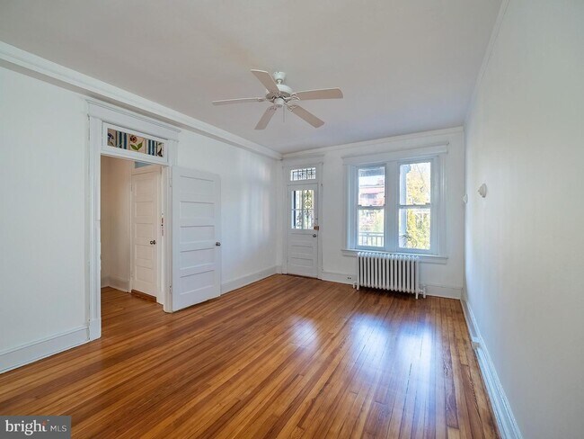 Building Photo - 1807 Monroe St NW