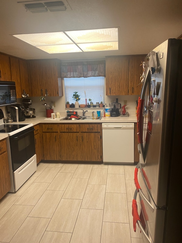Foto del edificio - 1321 Malone Ave